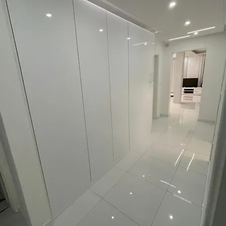 Lux West Gate *