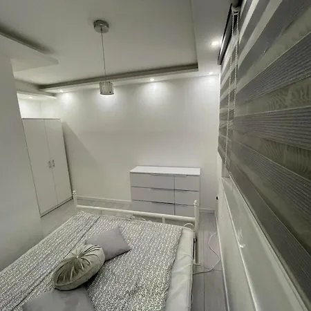 Lux West Gate Apartamento *